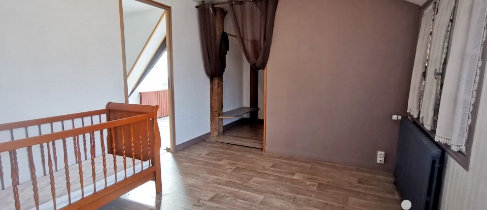 Village house 6 rooms of 138 m² in Le Menoux (36200)