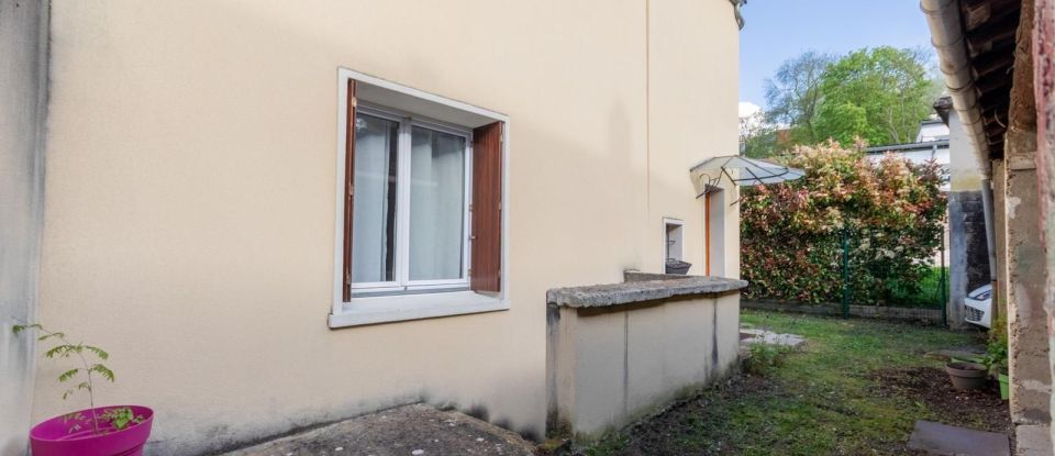 House 4 rooms of 75 m² in Aubergenville (78410)