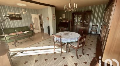 Traditional house 5 rooms of 95 m² in Eysines (33320)