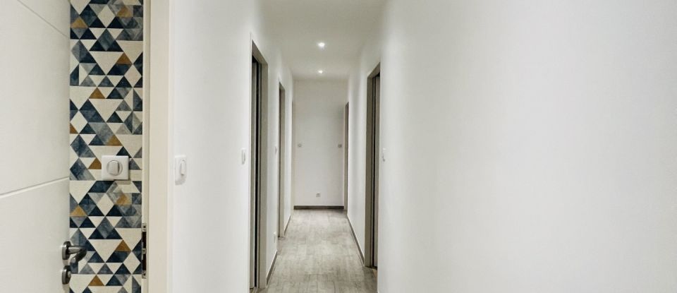 House 5 rooms of 158 m² in Castelsarrasin (82100)