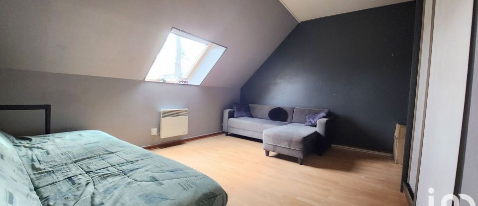 House 7 rooms of 142 m² in La Ville-du-Bois (91620)