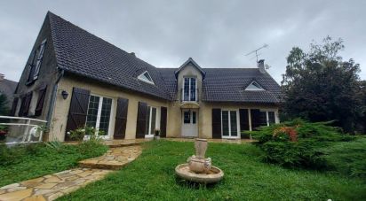 Maison 8 pièces de 260 m² à Dammarie-les-Lys (77190)