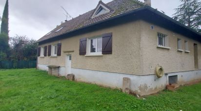 Maison 8 pièces de 260 m² à Dammarie-les-Lys (77190)