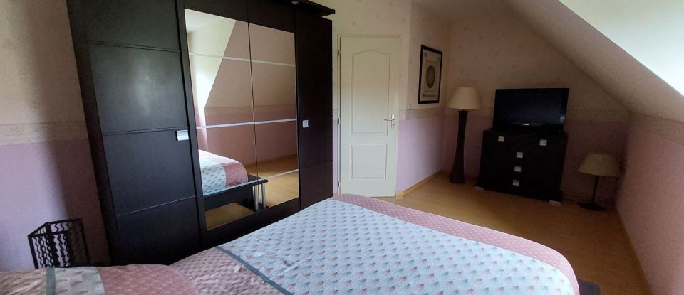 House 6 rooms of 126 m² in Saint-Léger-sur-Dheune (71510)