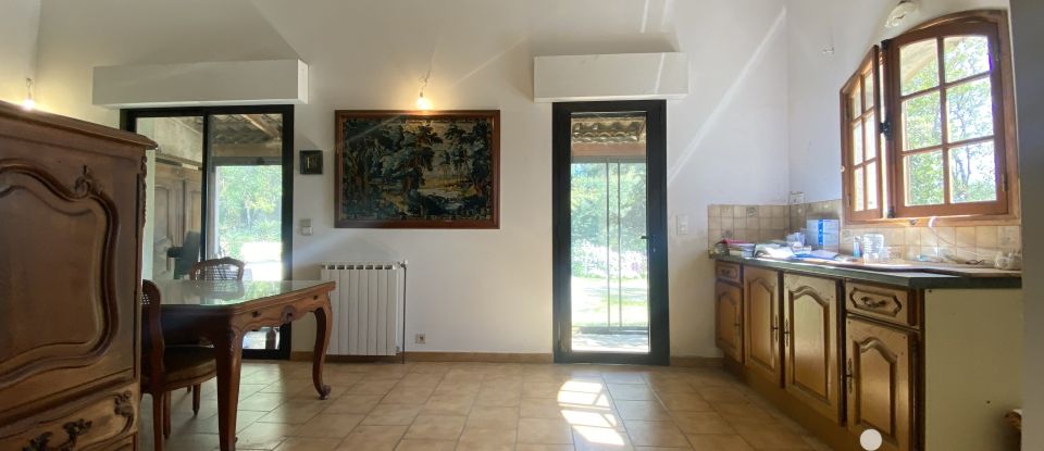 Maison traditionnelle 5 pièces de 172 m² à La Seyne-sur-Mer (83500)