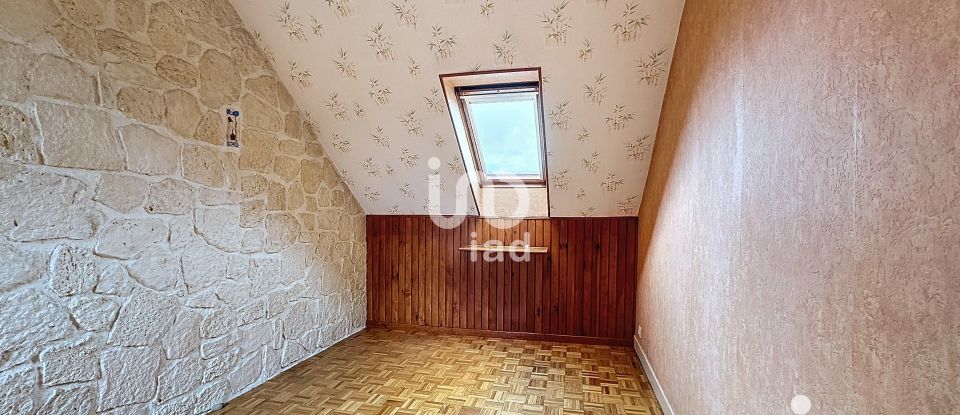 Traditional house 9 rooms of 172 m² in Saint-Pierre-du-Perray (91280)