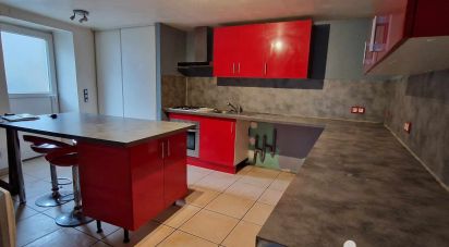 Town house 3 rooms of 76 m² in Secondigny (79130)