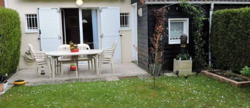 House 6 rooms of 119 m² in Montigny-le-Bretonneux (78180)