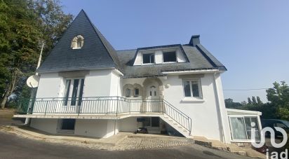 Maison traditionnelle 9 pièces de 230 m² à Languidic (56440)