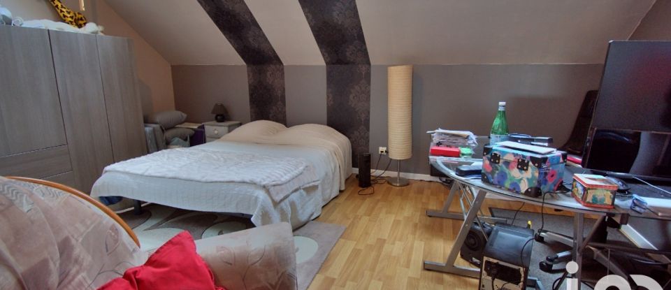 Longere 5 rooms of 121 m² in L'Abergement-de-Cuisery (71290)