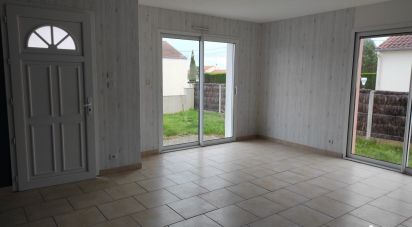 House 4 rooms of 73 m² in THARON PLAGE (44730)
