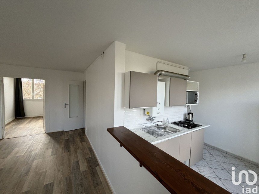 Appartement 3 pièces de 54 m² à Noisy-le-Grand (93160)