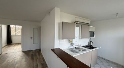 Apartment 54 rooms of 54 m² in Noisy-le-Grand (93160)