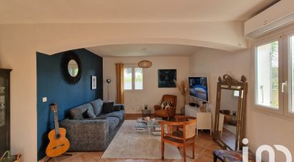 Traditional house 4 rooms of 106 m² in Six-Fours-les-Plages (83140)