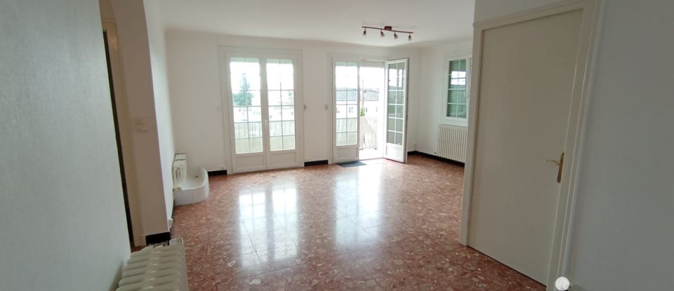 House 7 rooms of 151 m² in Bourbon-Lancy (71140)