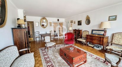 Apartment 3 rooms of 102 m² in Versailles (78000)