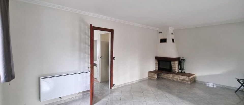 Traditional house 5 rooms of 112 m² in Vert-Saint-Denis (77240)