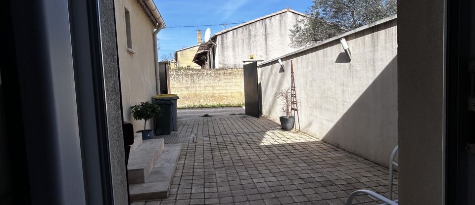 Traditional house 4 rooms of 104 m² in Villeneuve-lès-Avignon (30400)