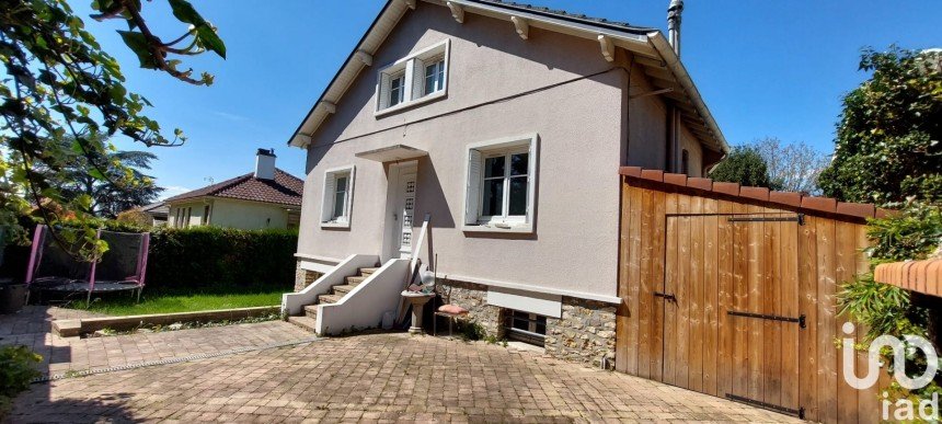 Traditional house 4 rooms of 90 m² in Soisy-sous-Montmorency (95230)