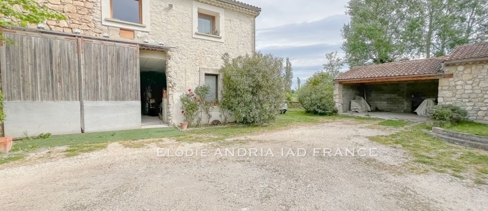 House 4 rooms of 165 m² in Le Thor (84250)