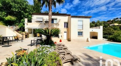 House 10 rooms of 310 m² in LES ISSAMBRES (83380)