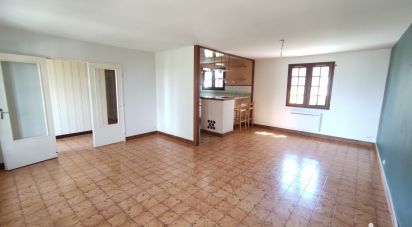 House 6 rooms of 110 m² in Verrières (86410)