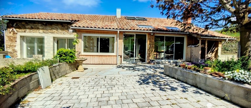 Farm 5 rooms of 150 m² in Félines (07340)