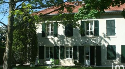 Maison 8 pièces de 206 m² à Montélimar (26200)