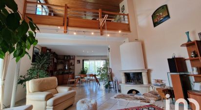 Traditional house 10 rooms of 242 m² in Verrières (86410)
