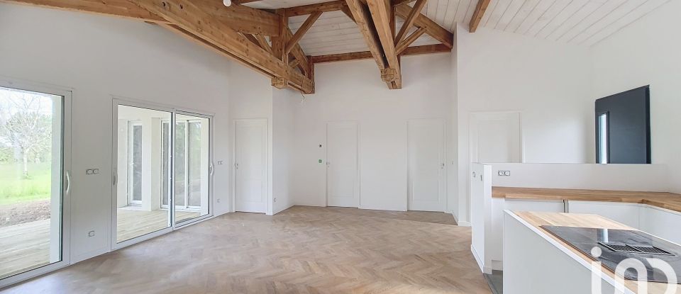 Traditional house 5 rooms of 116 m² in Montussan (33450)