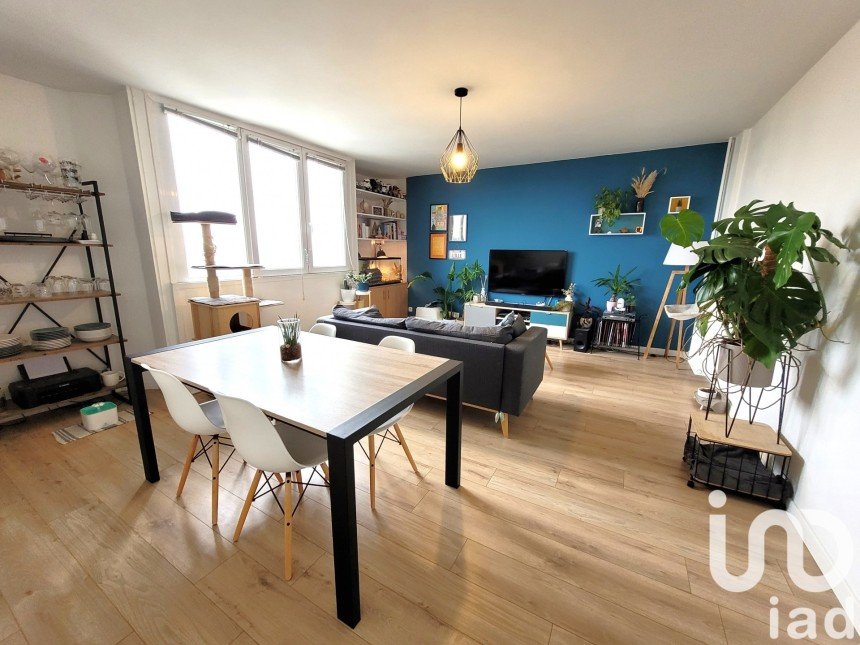 Apartment 3 rooms of 69 m² in Mons-en-Barœul (59370)