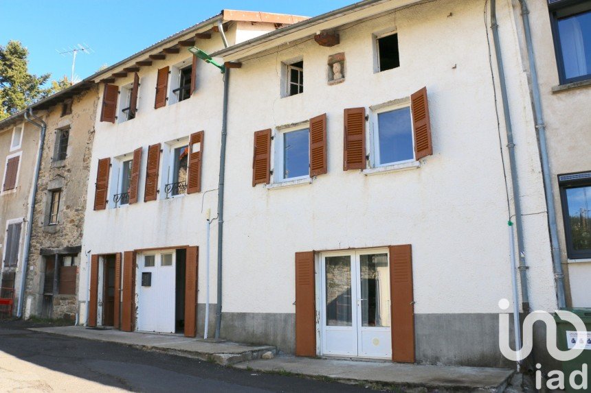 Maison de village 5 pièces de 86 m² à Saint-Germain-l'Herm (63630)
