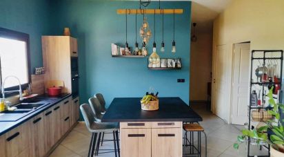 House 3 rooms of 60 m² in DEMBENI (97660)