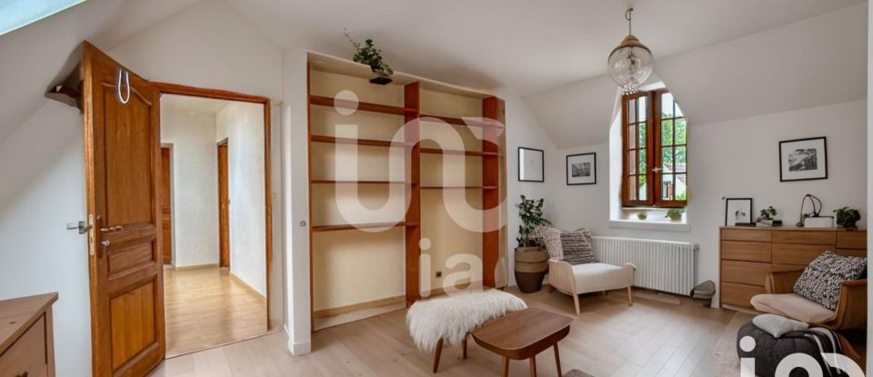 Maison 7 pièces de 154 m² à Lumigny-Nesles-Ormeaux (77540)