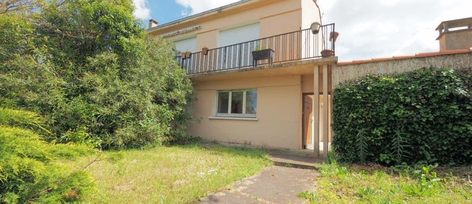 House 8 rooms of 180 m² in Rochefort (17300)