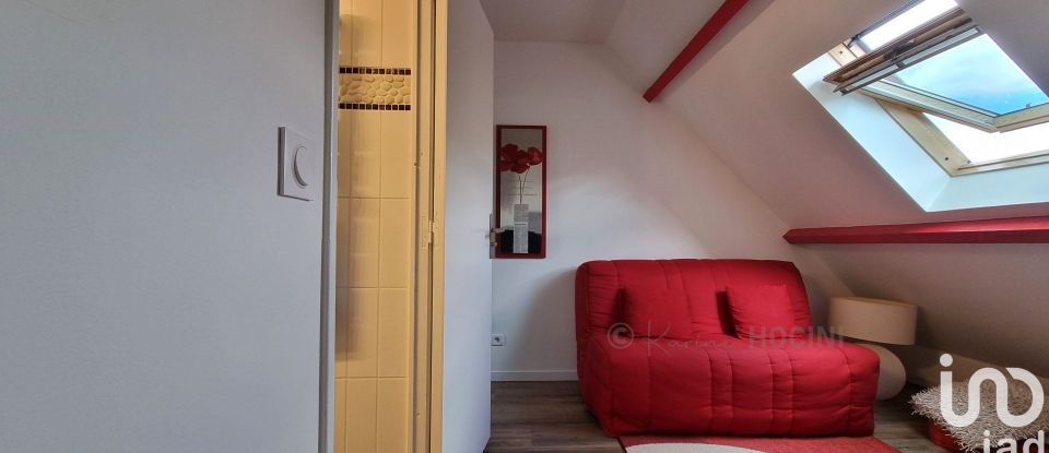 House 7 rooms of 136 m² in Le Plessis-Pâté (91220)