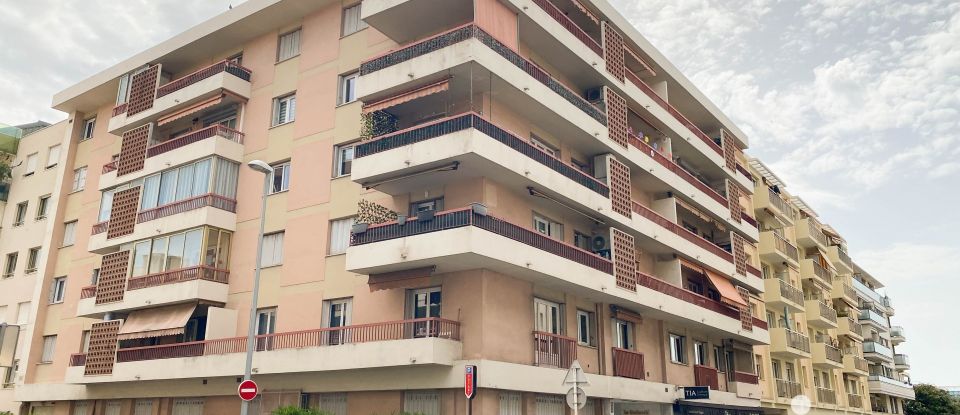 Appartement 3 pièces de 67 m² à Saint-Laurent-du-Var (06700)