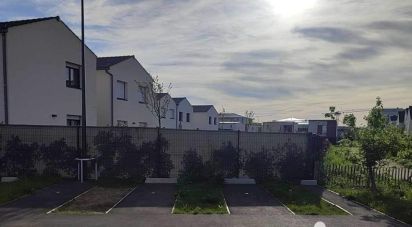 Parking of 23 m² in Moissy-Cramayel (77550)