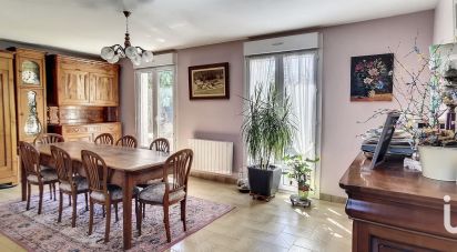 House 8 rooms of 152 m² in Saint-Carné (22100)