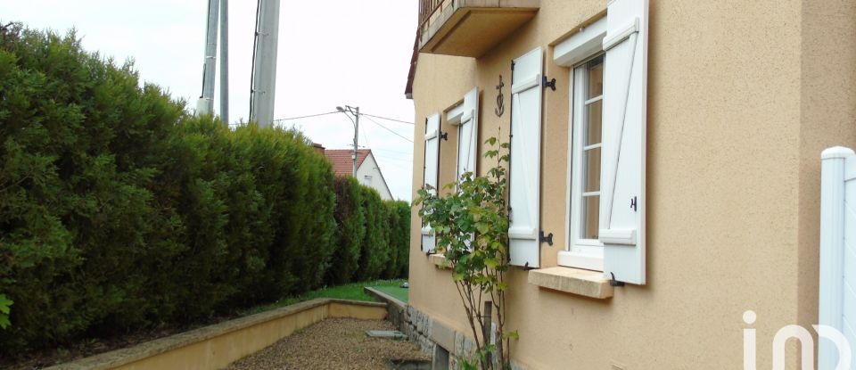 Traditional house 5 rooms of 91 m² in Gueugnon (71130)