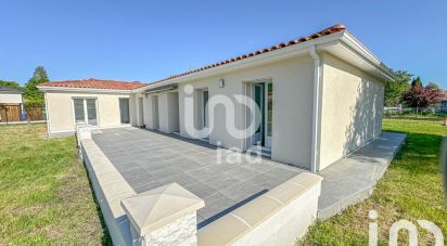 House 6 rooms of 140 m² in Le Pian-Médoc (33290)