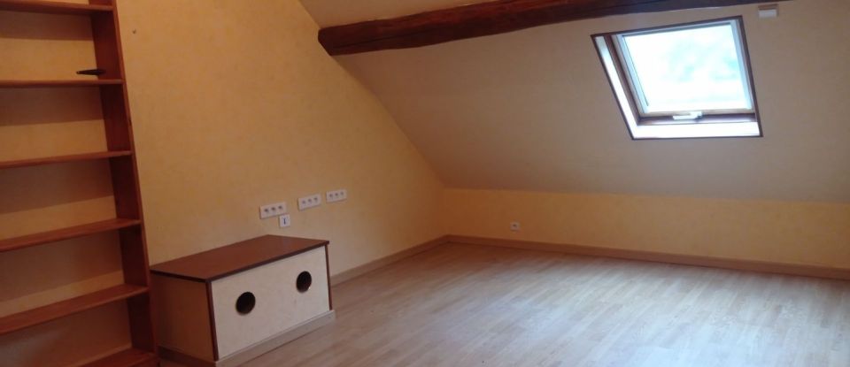 House 6 rooms of 135 m² in Bransat (03500)