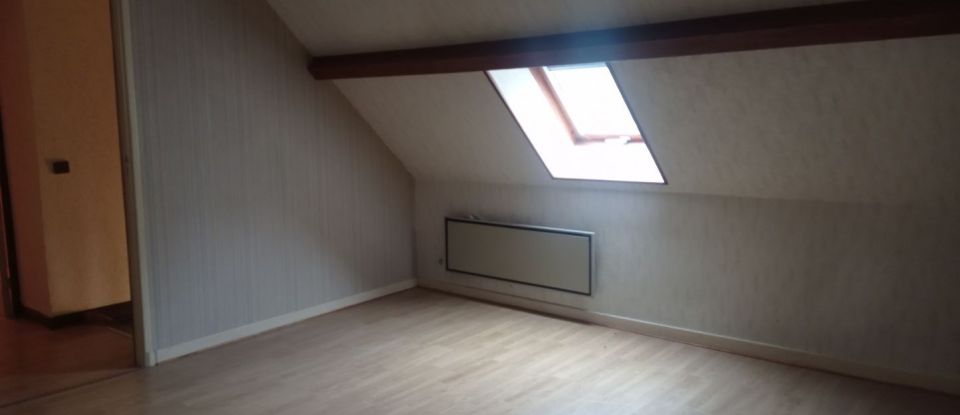 Maison 6 pièces de 135 m² à Bransat (03500)