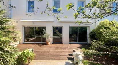 House 8 rooms of 195 m² in Saint-Nazaire (44600)