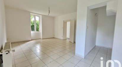 House 4 rooms of 82 m² in Argenton-Notre-Dame (53290)