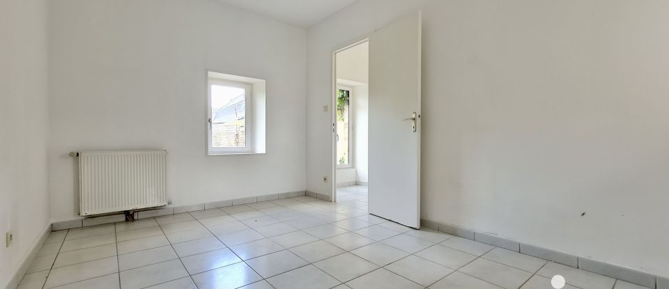 House 4 rooms of 82 m² in BIERNÉ-LES-VILLAGES (53290)