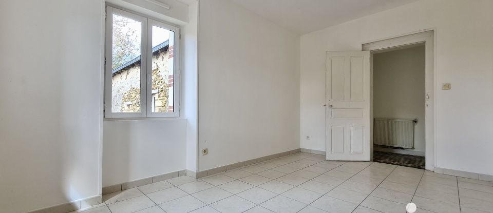Maison 4 pièces de 82 m² à BIERNÉ-LES-VILLAGES (53290)