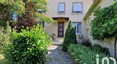 Village house 8 rooms of 190 m² in Saint-Martin-le-Pin (24300)