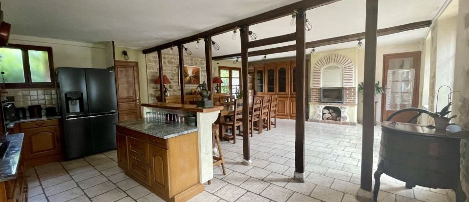 House 5 rooms of 150 m² in Souppes-sur-Loing (77460)