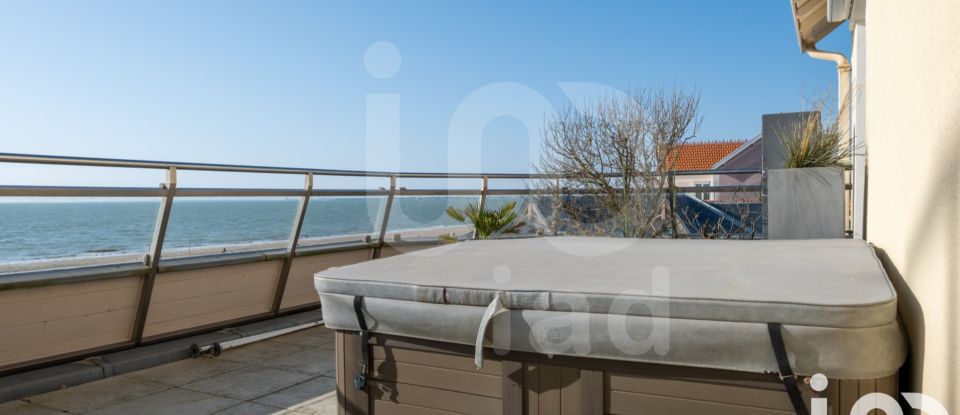Mansion 8 rooms of 250 m² in Châtelaillon-Plage (17340)